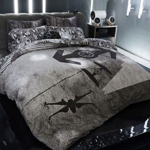 Pottery Barn Teen
Star Wars Duvet Cover, Twin